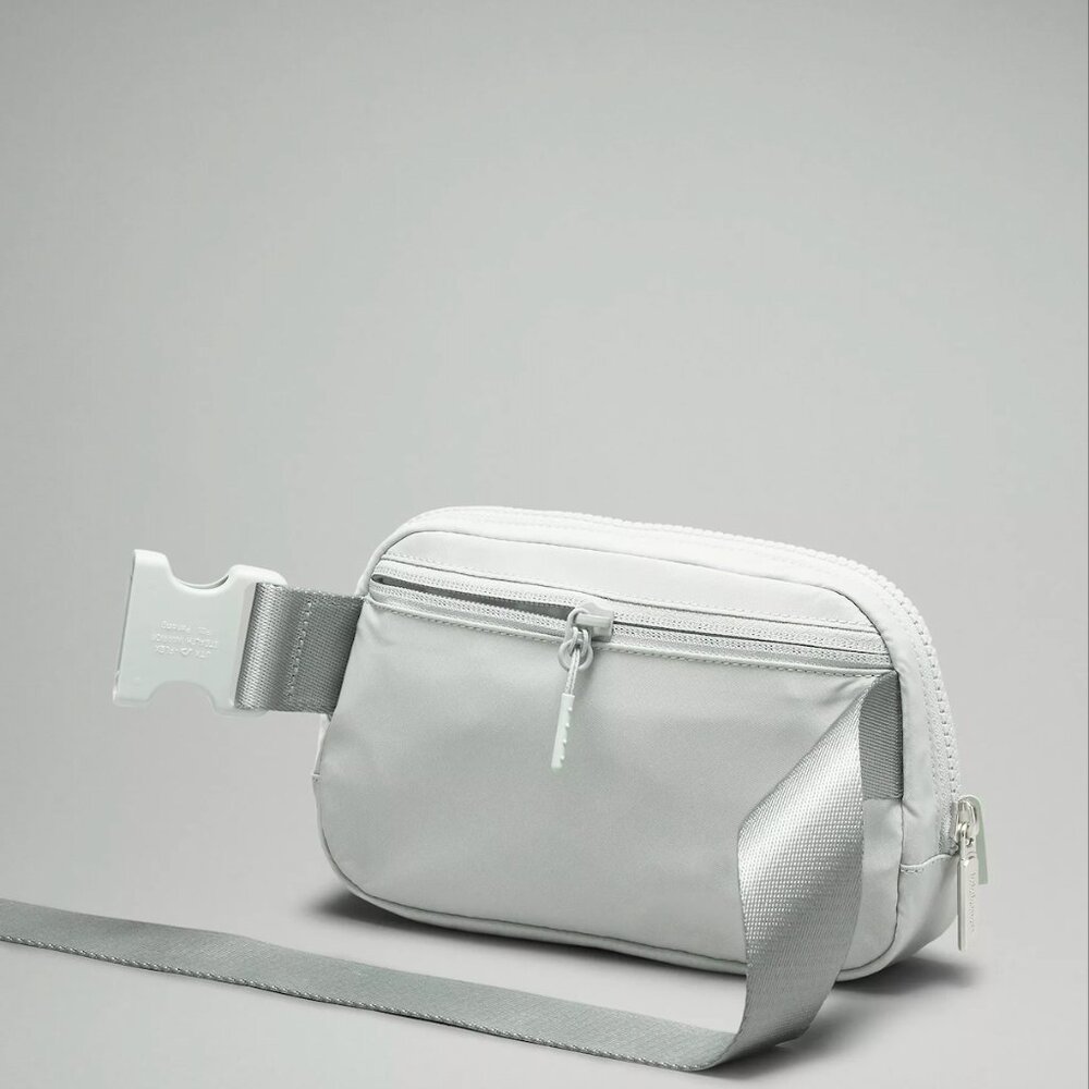 Sold Out Jade Grey Everywhere Belt Bag 1L- lululemon NWT - Picture 4 of 6